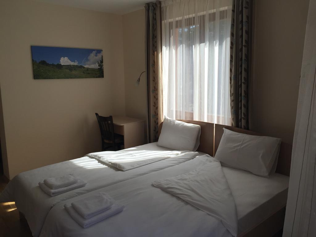 Mala Planina Guest House Iskrets 外观 照片